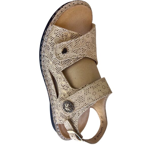 Finn Barbuda Comfort Hook & Loop Strap Sandals Champagne Garden US Size 8 EU 39 - Picture 7 of 16